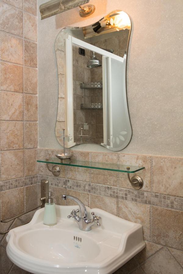 מאיורי Sunrise Guest House חדר תמונה